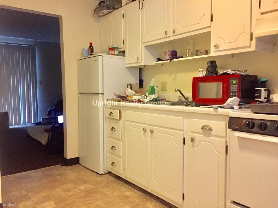 17 Cross St-Unit -Apt 15 in Marlborough, MA - Building Photo
