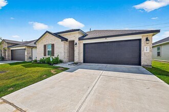 8730 Shumard Oak Dr in Rosharon, TX - Building Photo - Building Photo