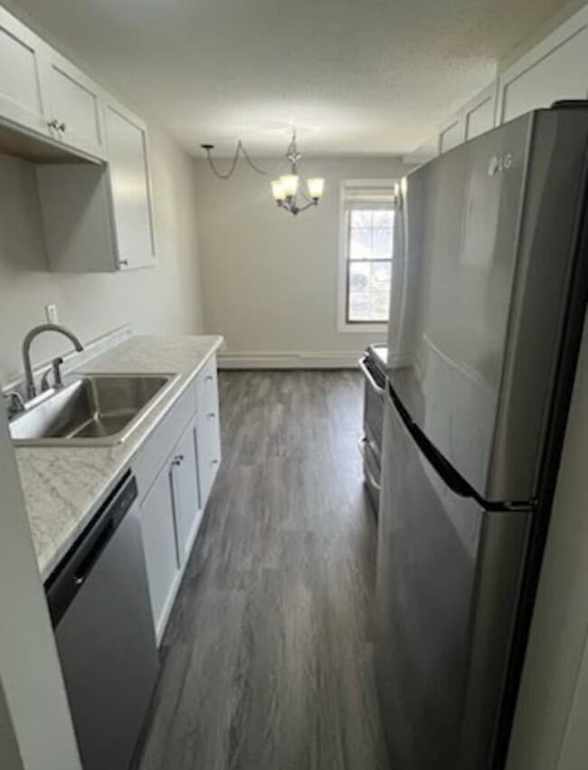 930 Westbrooke Way in Hopkins, MN - Building Photo - Building Photo