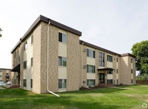 3417 65th Ave N in Brooklyn Center, MN - Building Photo - Building Photo