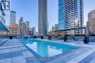 3-1203 Gloucester St in Toronto, ON - Building Photo - Building Photo