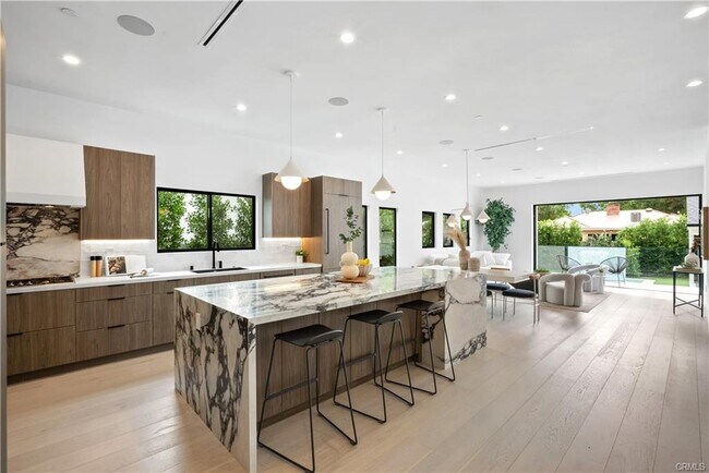 11666 Margate St in Los Angeles, CA - Building Photo - Building Photo