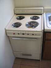 1119 E 12th St, Unit Studio in Tucson, AZ - Building Photo - Building Photo