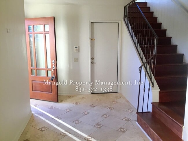 1652 Laguna St in Seaside, CA - Building Photo - Building Photo