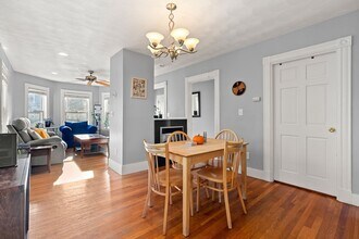 64 Grant St, Unit 2 in Somerville, MA - Building Photo - Building Photo