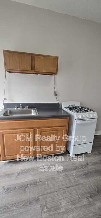 5 Union Ave in Boston, MA - Building Photo