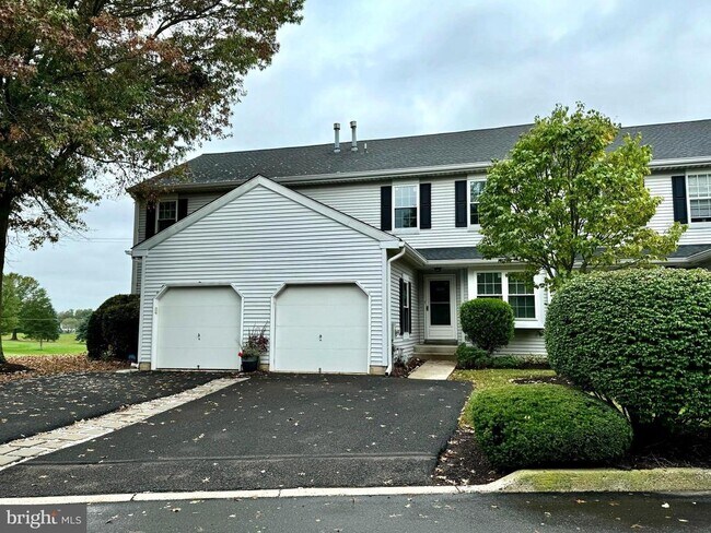 2437 Linksman Ln in Warrington, PA - Building Photo - Building Photo