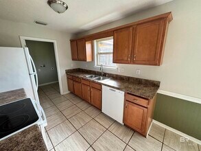 21711 Bartlett Ln in Robertsdale, AL - Building Photo - Building Photo