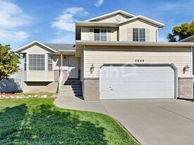 2049 S Fremont Crest Ave W in Syracuse, UT - Building Photo