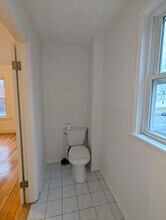 87 Marshall St, Unit 1 in Medford, MA - Building Photo - Building Photo
