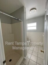 1124 Neptune Dr in Ruskin, FL - Building Photo - Building Photo