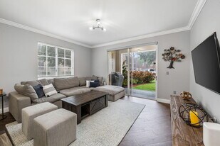 11771 St Andrews Place in Wellington, FL - Building Photo