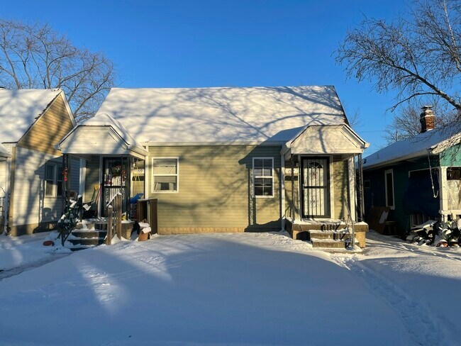 property at 1517 N Chester Ave