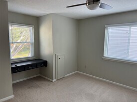 11821 Westmere Dr in Houston, TX - Building Photo