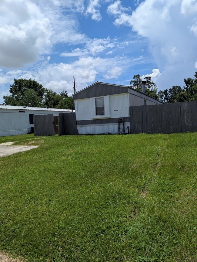 property at 10014 Cedar Landing Dr