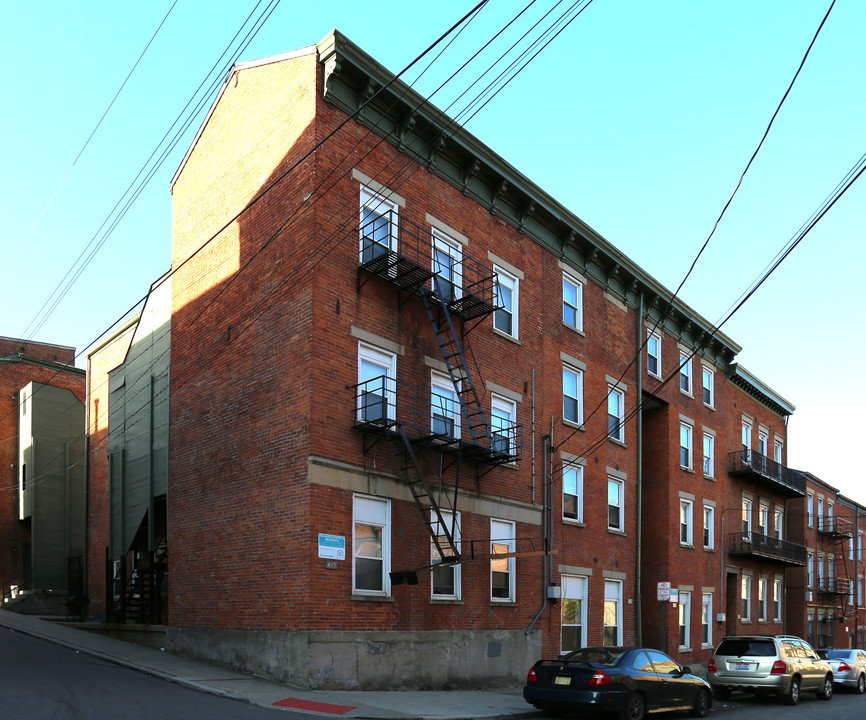 Pendleton III Apartments in Cincinnati, OH - Building Photo