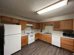 2201 Hartsfield Rd-Unit -B in Tallahassee, FL - Building Photo - Building Photo