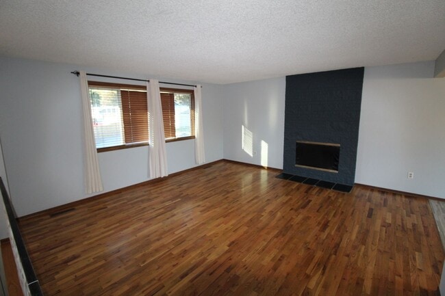 4906 W Francis Ave in Spokane, WA - Building Photo - Building Photo