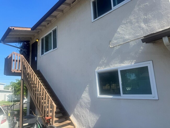 251 16th Pl in Costa Mesa, CA - Building Photo - Building Photo