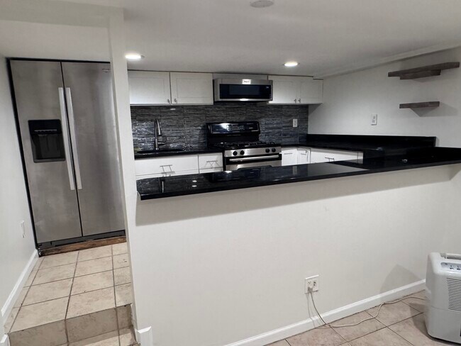 35 Halley St in Yonkers, NY - Building Photo - Building Photo