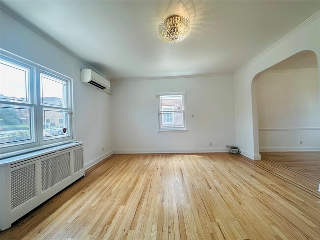76-12 175th St in Queens, NY - Building Photo - Building Photo