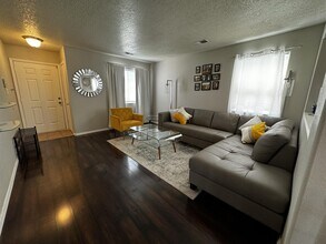 10501 Trieste Ct NW in Albuquerque, NM - Building Photo - Building Photo