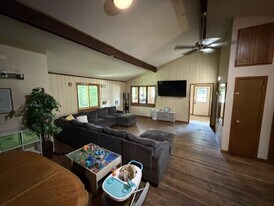 22374 MN-371 in Nisswa, MN - Building Photo