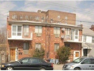 6717 Austin St in Flushing, NY - Foto de edificio