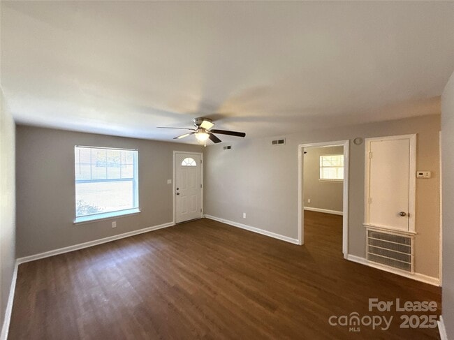 409 Hawley Ave in Belmont, NC - Building Photo - Building Photo