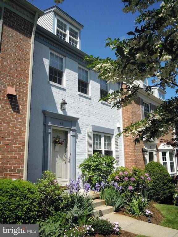 property at 44 Merrion Ct