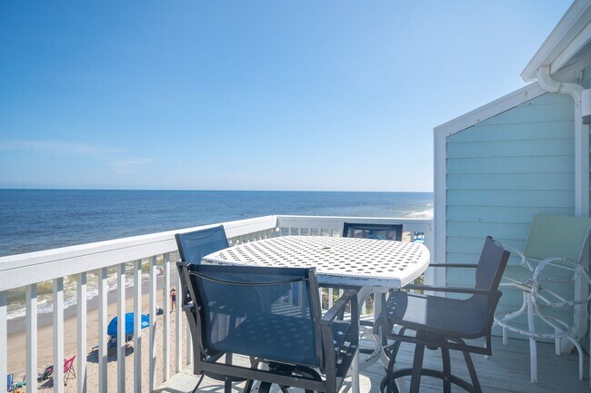 1 Neptune Pl in Kure Beach, NC - Building Photo - Building Photo