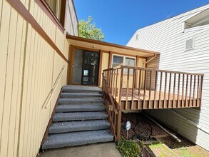 7477 W Cedar Cir in Lakewood, CO - Building Photo - Building Photo