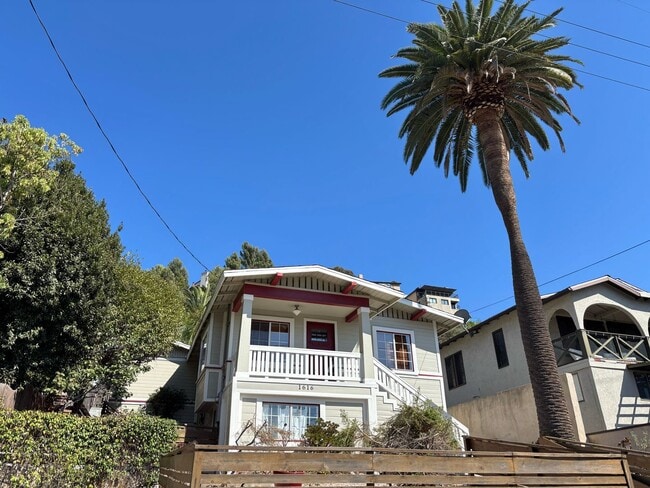 property at 1616 N Ave 56