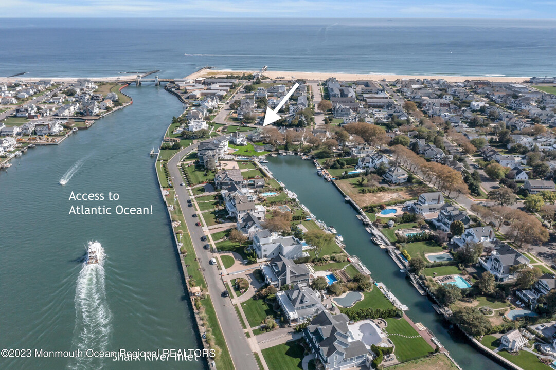 32 Inlet Terrace in Belmar, NJ - Foto de edificio