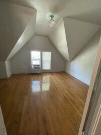 205 E Briggs Ave photo'