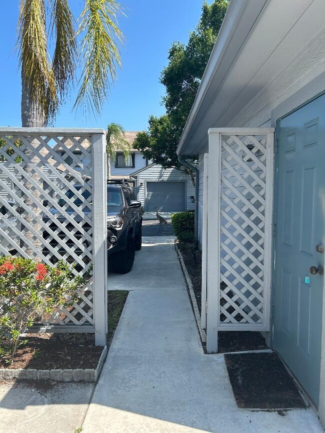 6114 SE Georgetown Pl in Hobe Sound, FL - Building Photo - Building Photo