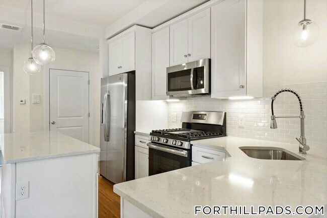 137 Thornton St in Boston, MA - Building Photo - Building Photo