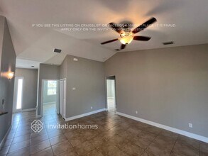 2214 SE Mandrake Cir in Port St. Lucie, FL - Building Photo - Building Photo