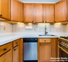 45 Mason Ter, Unit 1 in Brookline, MA - Building Photo