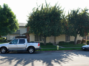 1210 S Sunburst Way in Anaheim, CA - Building Photo - Building Photo