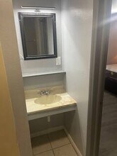 Eldo Suites Apartments in El Dorado Springs, MO - Building Photo - Building Photo