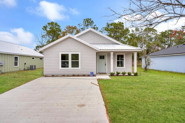 property at 964 W 9th St