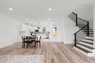 430 Dreiss St in San Antonio, TX - Building Photo - Building Photo