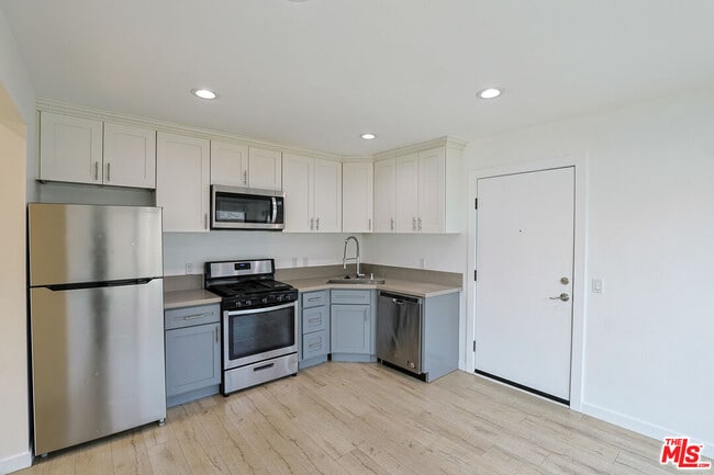 1277 W 23rd St in Los Angeles, CA - Building Photo - Building Photo