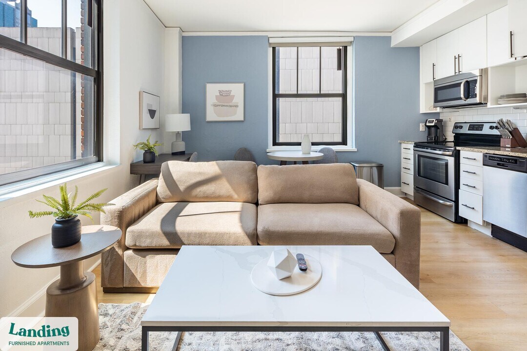 933 McGee St in Kansas City, MO - Foto de edificio