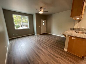 90 W 15th Ave in Eugene, OR - Building Photo - Building Photo