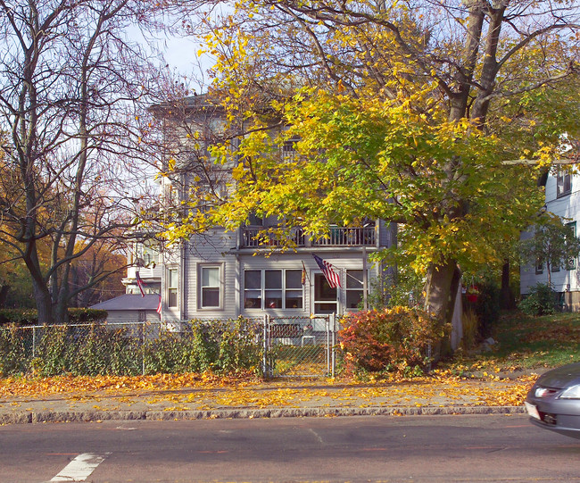 981-983 Hancock St in Quincy, MA - Foto de edificio - Building Photo