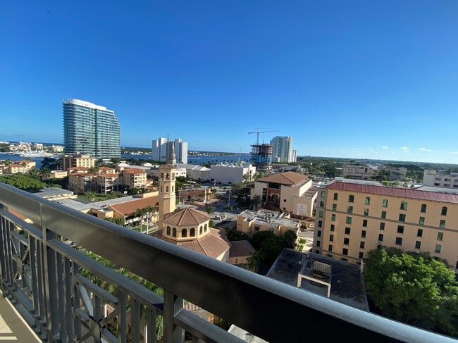 801 S Olive Ave in West Palm Beach, FL - Building Photo - Building Photo