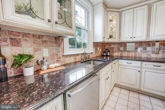 1408 Foxhall Rd NW in Washington, DC - Building Photo - Building Photo