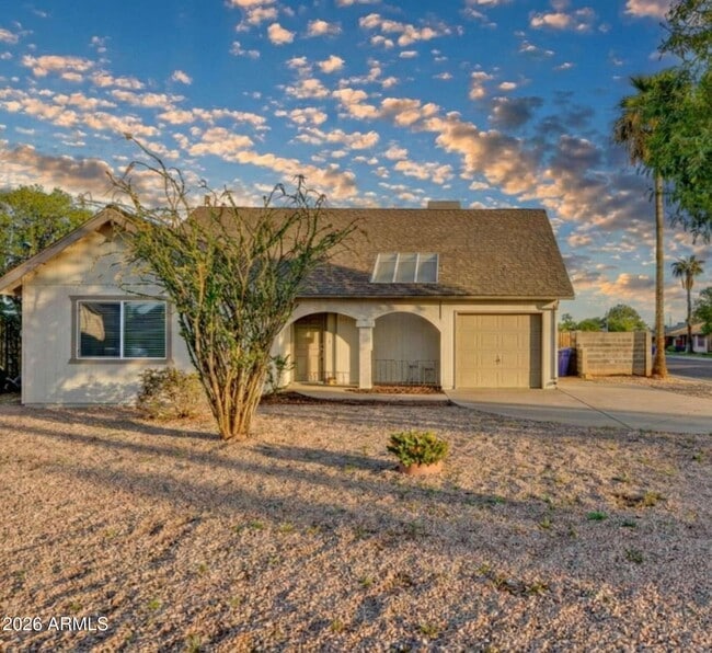 property at 2423 E Maryland Dr